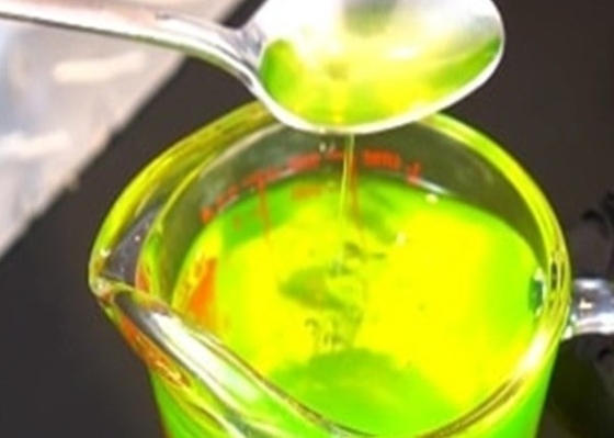 CAS No 6358-69-6 Fluorescent Yellow Powder Solvent Green 7 ความเหมาะสมในหมึก